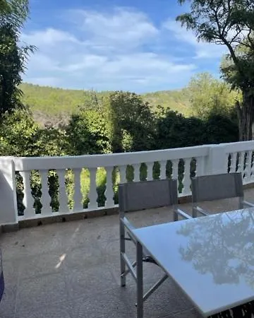 Piso Con Terraza En